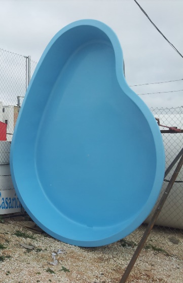Malta piscina prefabricada de poliéster y fibra 2