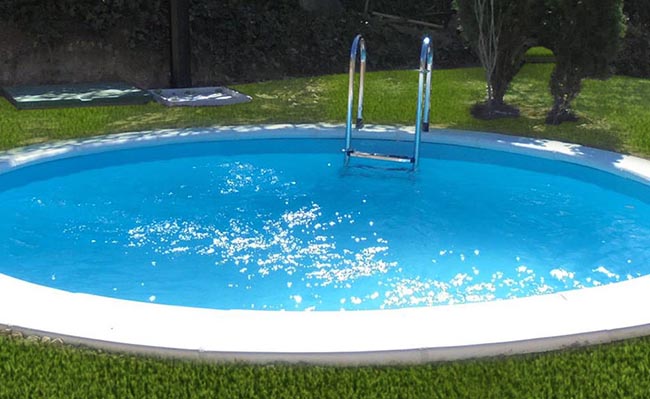 Piscina de poliéster y fibra Roma 1