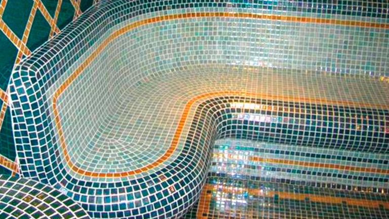 ▷ Revestimiento Gresite para Piscinas de Hormigón | Reinnova