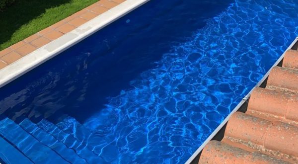 Piscina de fibra comunitaria Comunidad