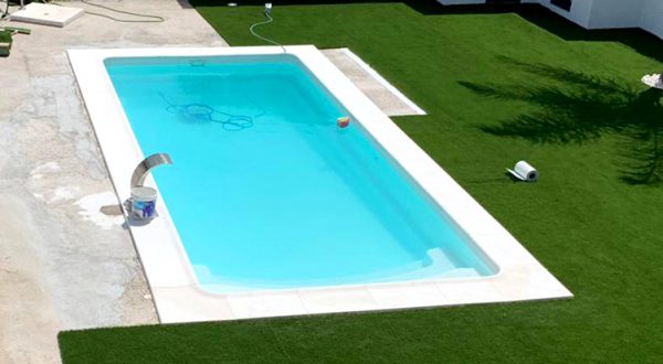 Piscina de fibra Estela