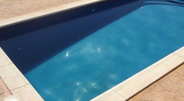 Piscina de poliéster y fibra Manila